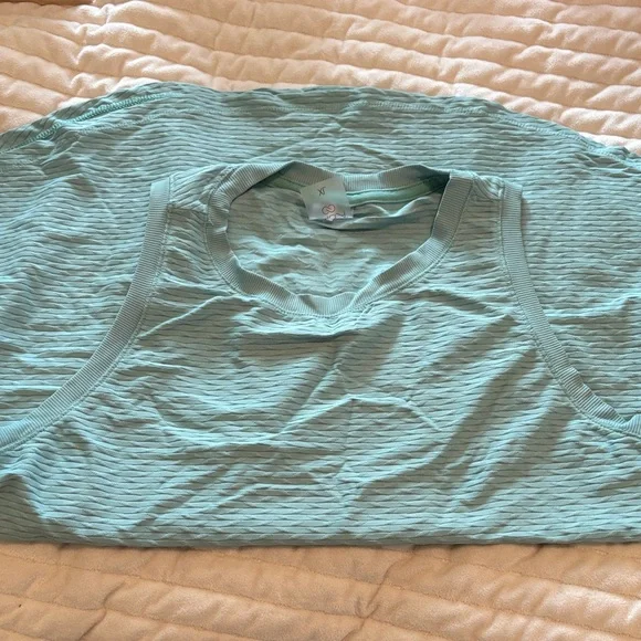 Calia Sleeveless Textured Workout Top - Picture 2 of 3